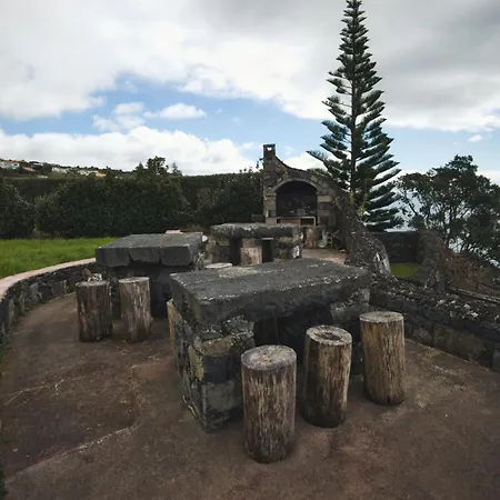 Willa Azores Awaits Ribeira das Tainhas