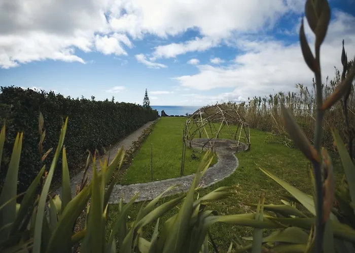 Azores Awaits Villa *